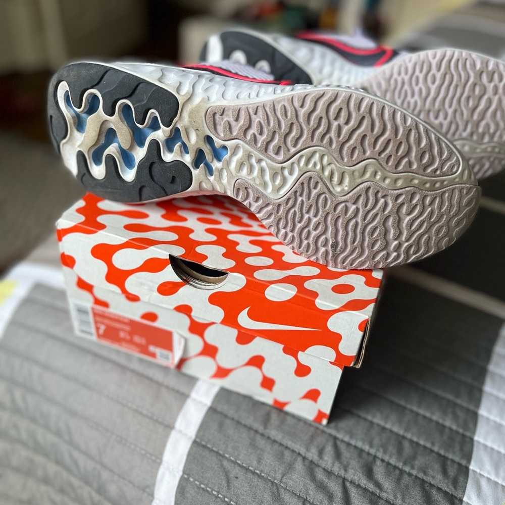 Nike Renew Run - image 3